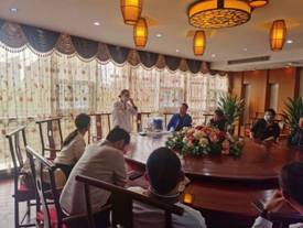 提升安全意識，筑牢健康防線——餐飲服務(wù)中心成功舉行食品消毒知識專項(xiàng)培訓(xùn)會(huì)議